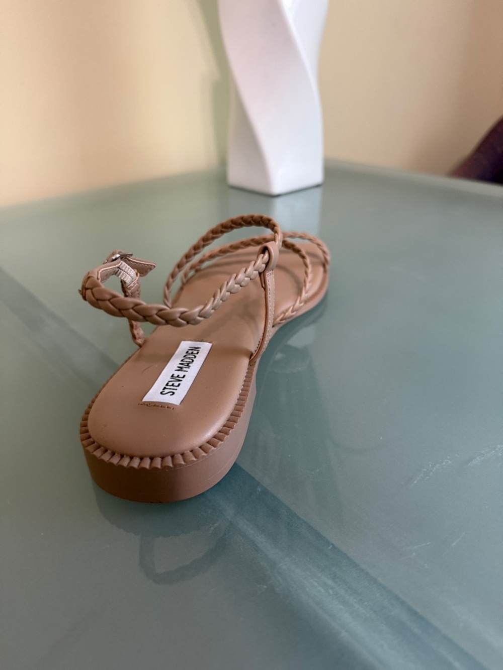 Steve Madden Braided Tan Strappy Flat Summer Sandals Size 9 - Picture 4 of 9